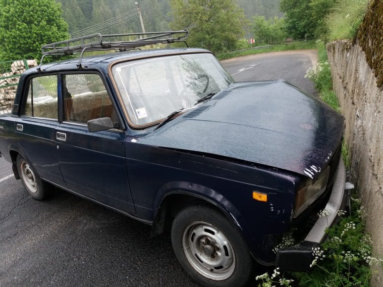 otzvuk-lada-se-zabi-chelno-v-shkarpa-01