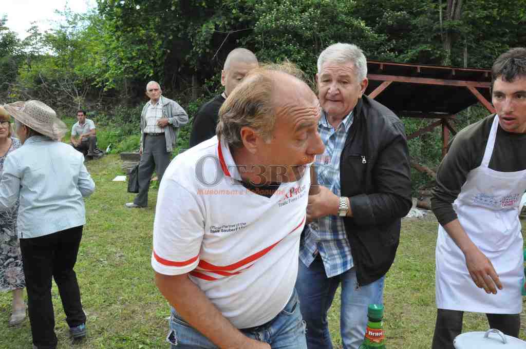 Родопчани заловиха крадец на събор в Родопите