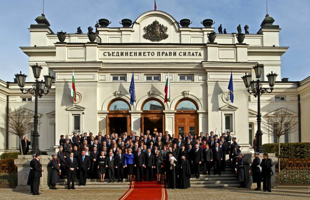 На 11 септември парламентът готви удар срещу демокрацията
